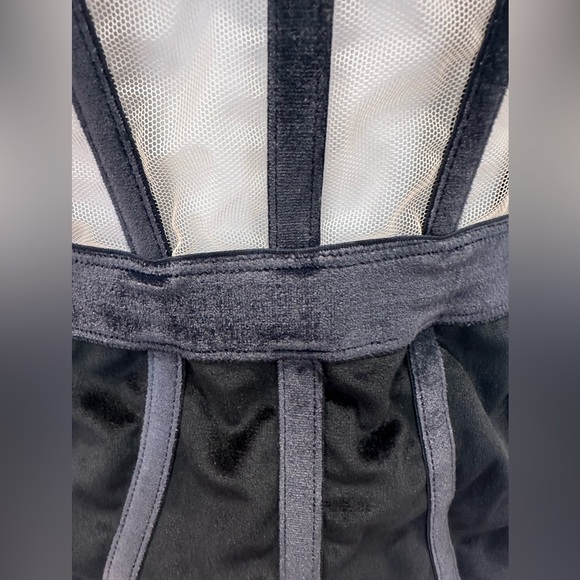 NWT VICTORIA"S SECRET Velvet appliqué teddy bodysuit - Picture 12 of 13